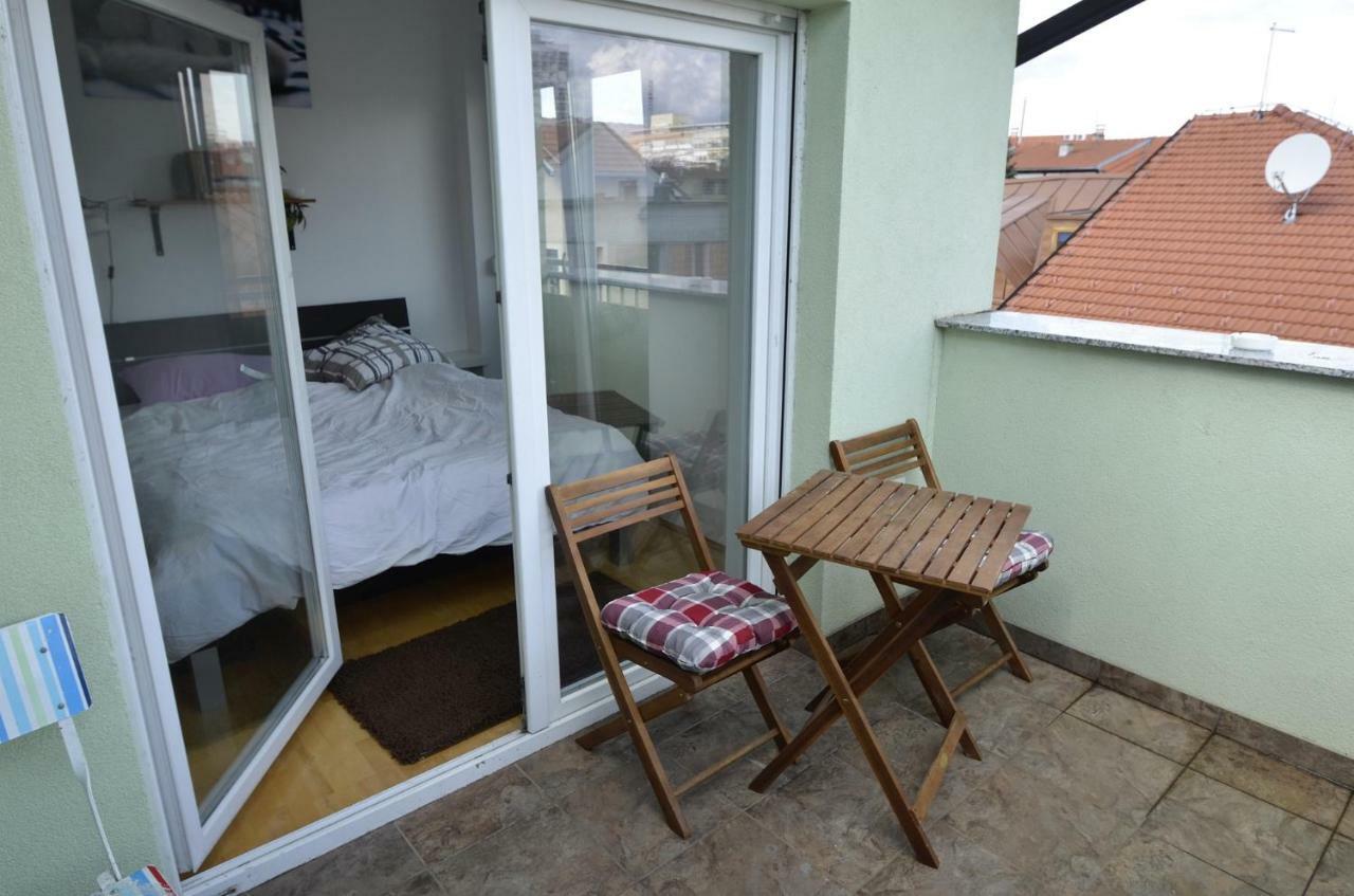 Simpa Stan U Potkrovlju Zagreb Exterior foto